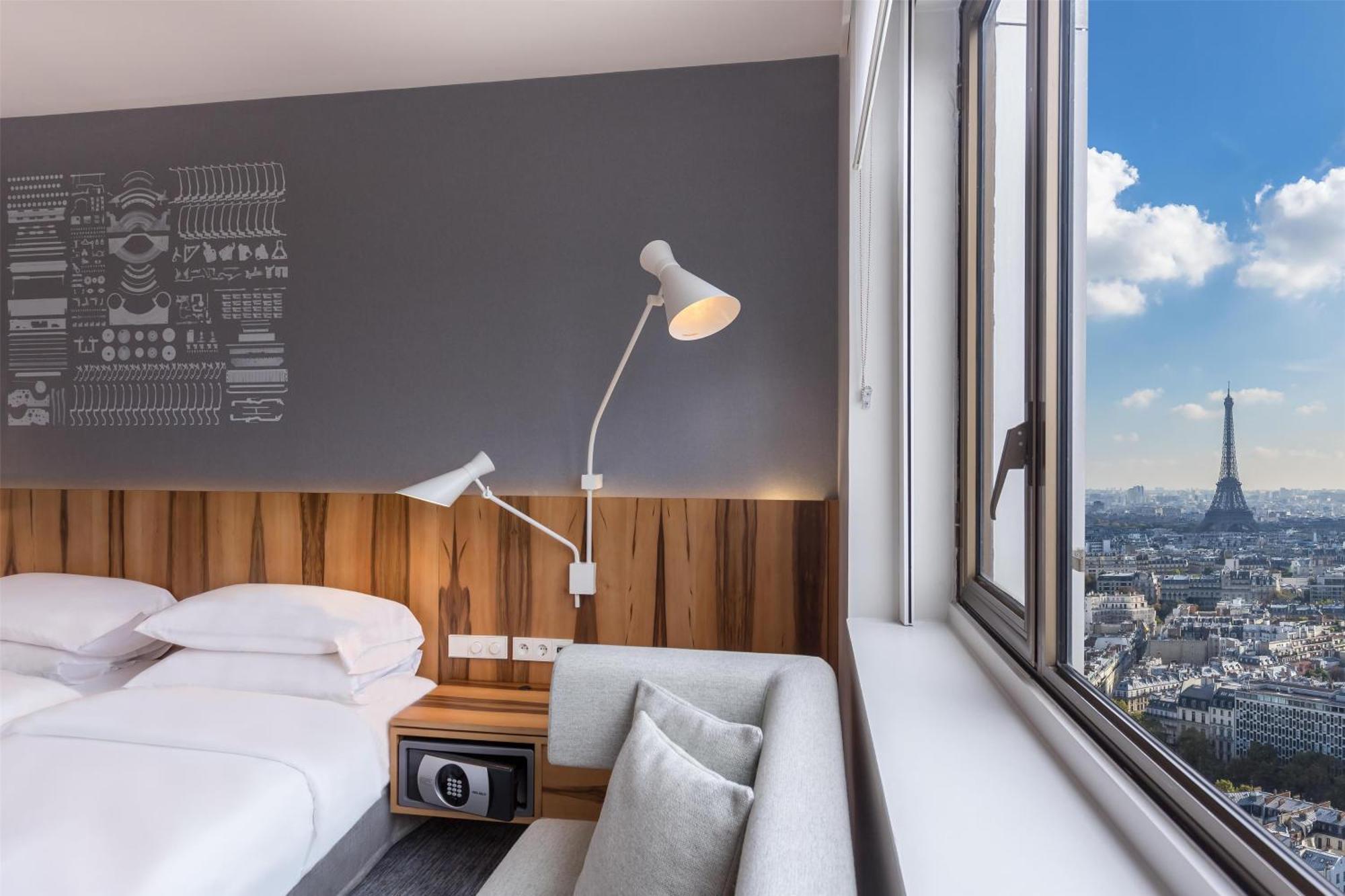 Hyatt Regency Etoile