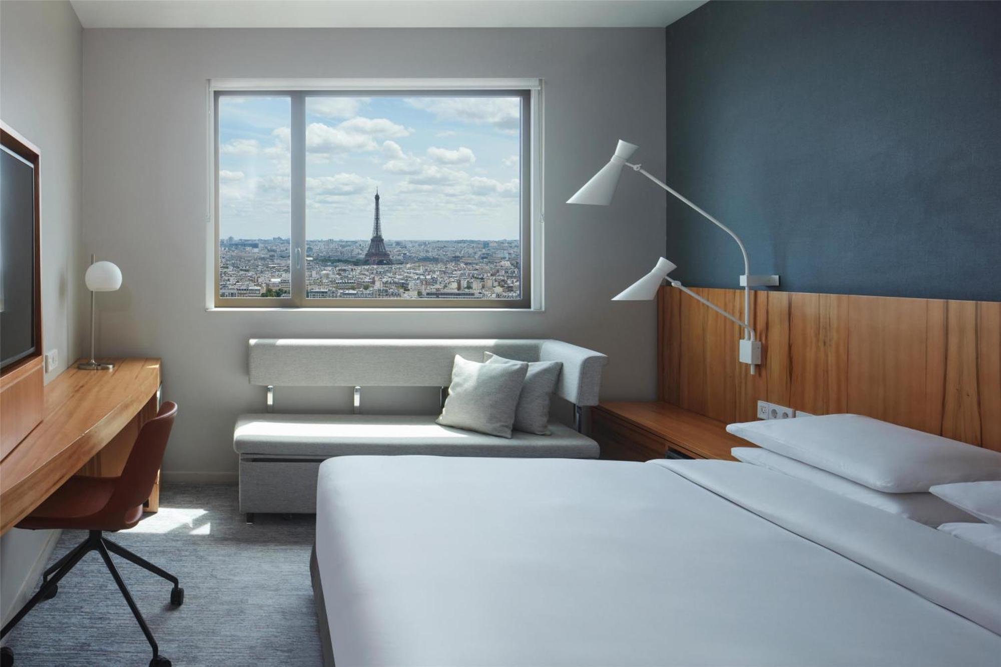Hyatt Regency Etoile Hotel