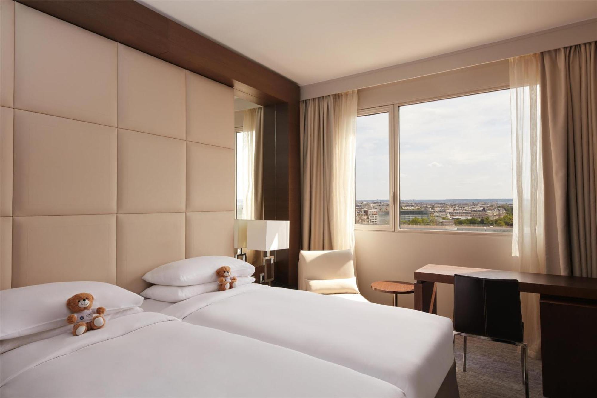 Hyatt Regency Etoile 4* Paris