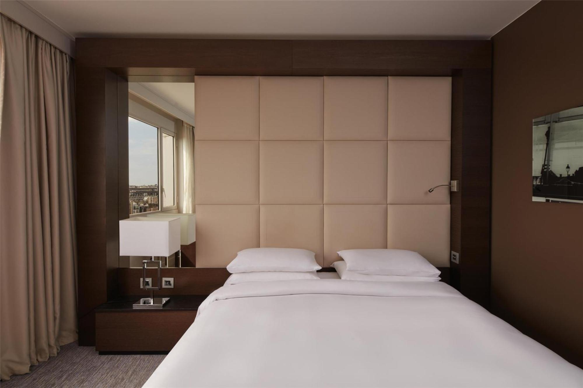 Hyatt Regency Etoile